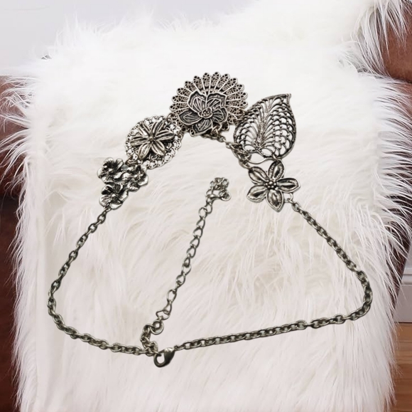 .🎄10/$20. Premier Designs ~ Gun Metal Gray Botanical Flower Plant  Necklace - Picture 3 of 6